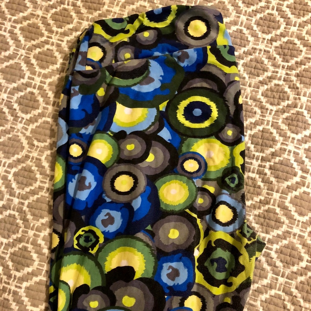 LuLaRoe Artistic TC Leggings